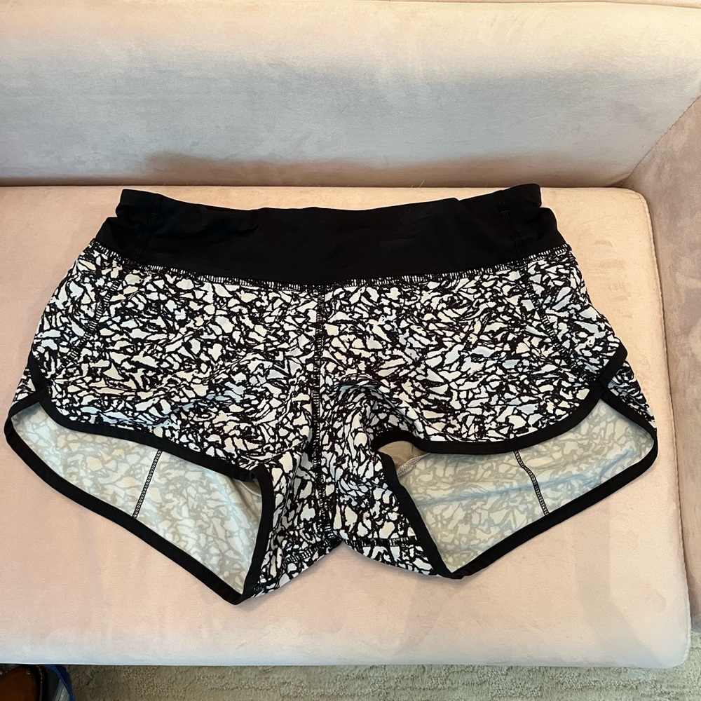 LULU shorts!